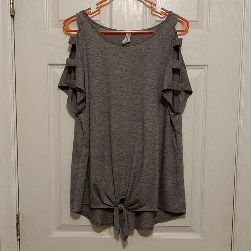 Grey top